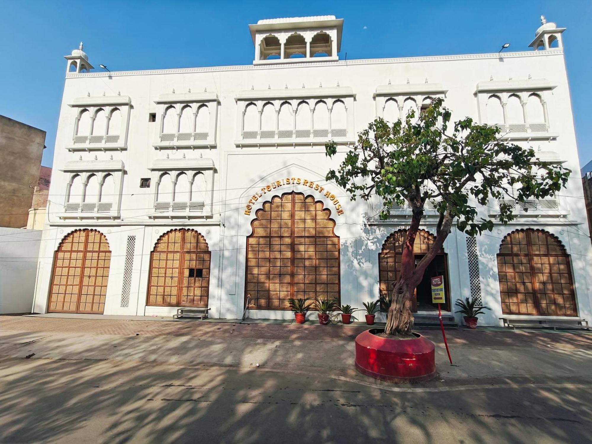 Hotel Tourist Rest House Agra Agra  Exterior photo